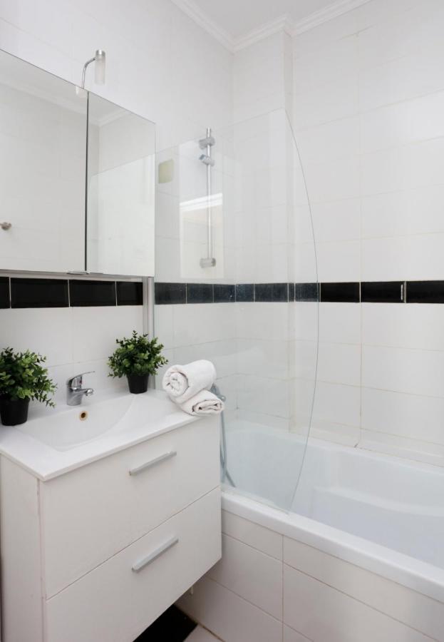 Rico'S 3 Bedroom City Center Apartment Bukurešť Exteriér fotografie
